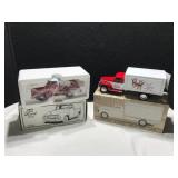 2 Die-Cast 1:25 Banks