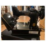 Singer 221-1 Featherweight Sewing Machine