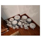 98 pcs Stoneware by Hearthside Brambleberry Dishes