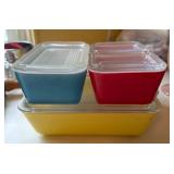 VTG Pyrex Refrigerator Dish Set