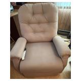 Electric Recliner Chair with Remote, 32ï¿½ x 19ï¿½ x 3