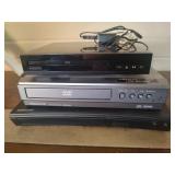2 DVD & 1 Blu-Ray Players