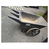 Rubbermaid Garden Cart