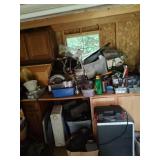Contents of Back of Shed - Read Details
