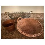 Vtg Wicker Basket & Metal Pailï¿½20x8x8.5