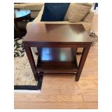 Bassett Side Table w/Bookshelfï¿½24x16x26