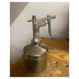Vtg Metal Oil Sprayer Canister 9.5ï¿½