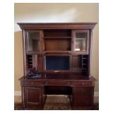 Bassett Wood Desk With Hutch 70ï¿½x26ï¿½x81ï¿½