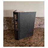 Andï¿½ Howe! Signed Autobiography