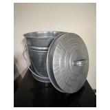 Behrens Metal Feed/Seed Canï¿½13.5ï¿½16