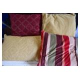 Set of 4 Throw Pillows