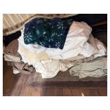 Small Lot of Mixed Linen Items