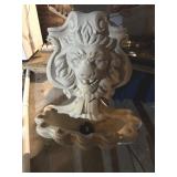 Lion Head Wall-Mounted Garden Fountain