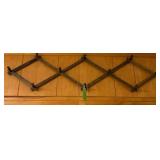 3pc Wooden Expandable Peg Racks