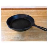 Vtg Cast Iron Skillet with Handleï¿½10ï¿½