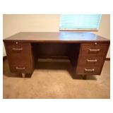 (VERY HEAVY) Wooden Deskï¿½60x30x29