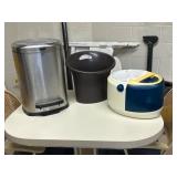 Hands-Free Trash Can, Plastic Trash Can, and Vapor