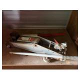 Walker 93641 Hydraulic Floor Jackï¿½2 ton