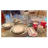 Holly Collection Holiday Tableware Set