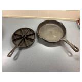 Lodge Cornbread Skillet w/ Cast Iron Pan