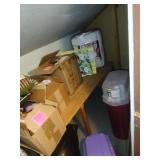 Contents of Upstairs Closet - Read Details