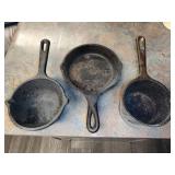 Lodge Cast Iron Skillet and 2 Smelters