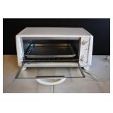 White Westinghouse Toaster Over