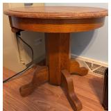 Early 20th Century Style Oak Pedestal Side Table