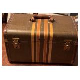 Mid-20th C. Vintage Small Hardshell Train Case