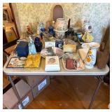 Decorative Items With Table