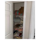 Contents of Linen Closet w/ Textiles
