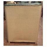 Hawkeye Woven Hamper w/ Faux Marble Lid