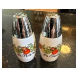 Corningware Spice of Life Shakers