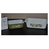 (2) Vintage Pyrex Dishes