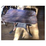 Vintage Mahogany Duncan Phyfe style table