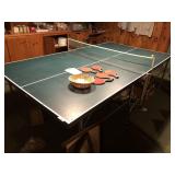 Regulation size ping pong table, w/paddles