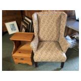 2pcs Vintage ladies wing back, & side table