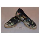 Black Floral Canvas Gucci Shoes-Size 6-Flats