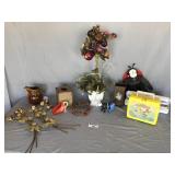 Large lot of misc décor and collectable lot