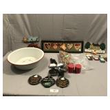 Large lot of misc décor, Vintage clothes pins ++