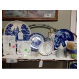 Fantastic shelf of religious and blue décor