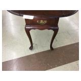 Hammary Mahogany Dropleaf Table