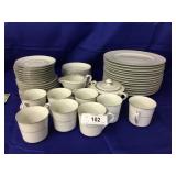 47pcs Crown Victoria Fine China Lovelace
