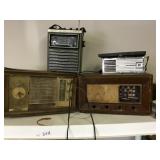4 Pieces of Various Radio-One is a MuliBand Radio