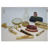 VINTAGE LADIES MAKE UP ACCESSORIES