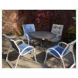 Black Round Metal Grid Outdoor Table w/4 Chair