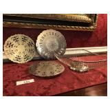 (4) Oneida & unmarked silverplate trivets
