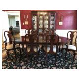 Thomasville traditional matching table & chairs