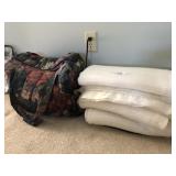 Two twin blankets & soft travel bags
