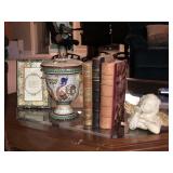 6pcs of home décor & early books